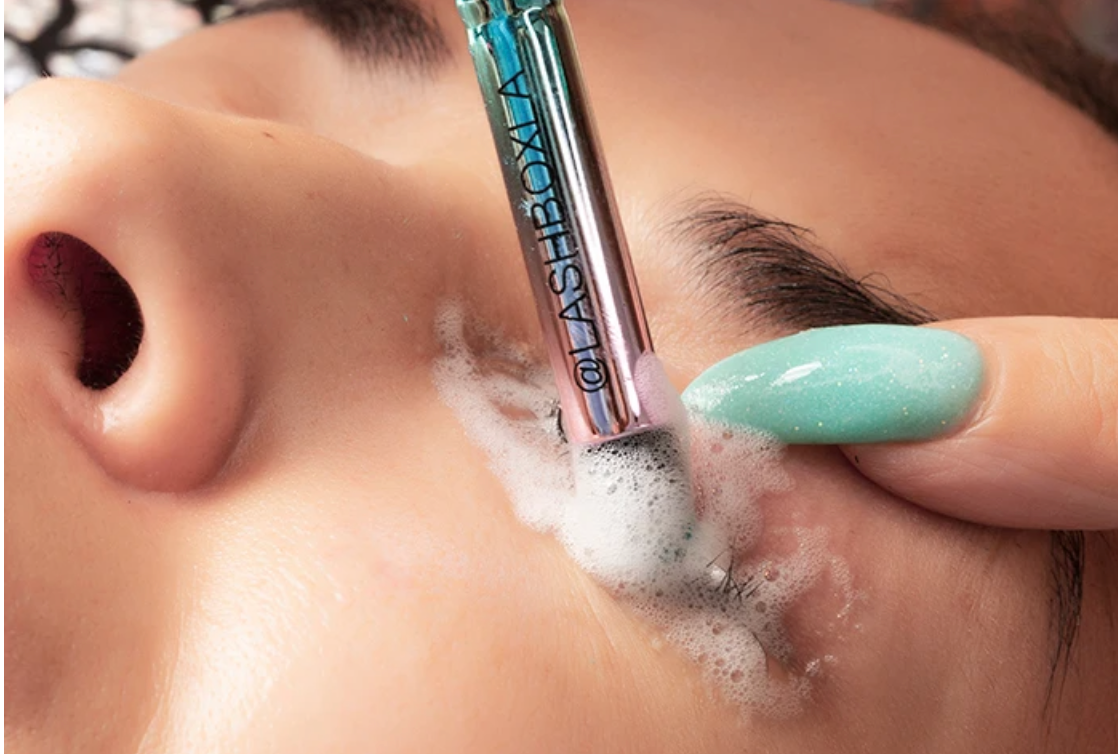 How to properly care for your Eyelash Extensions - Eyelash Extension Aftercare. By @Lashbox.Brig