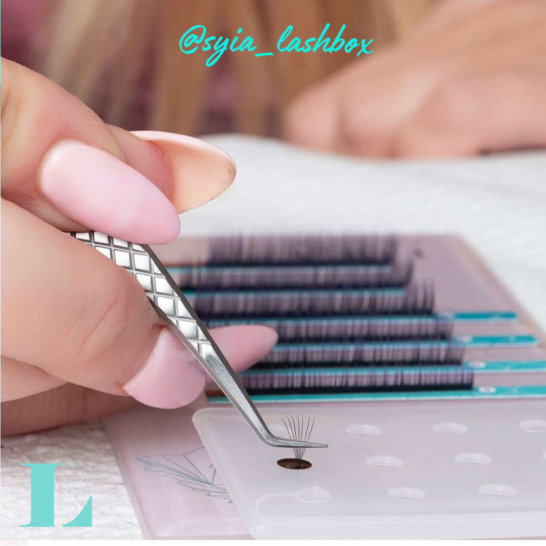 0.05 VOLUME LASHES-LashBox LA Australia