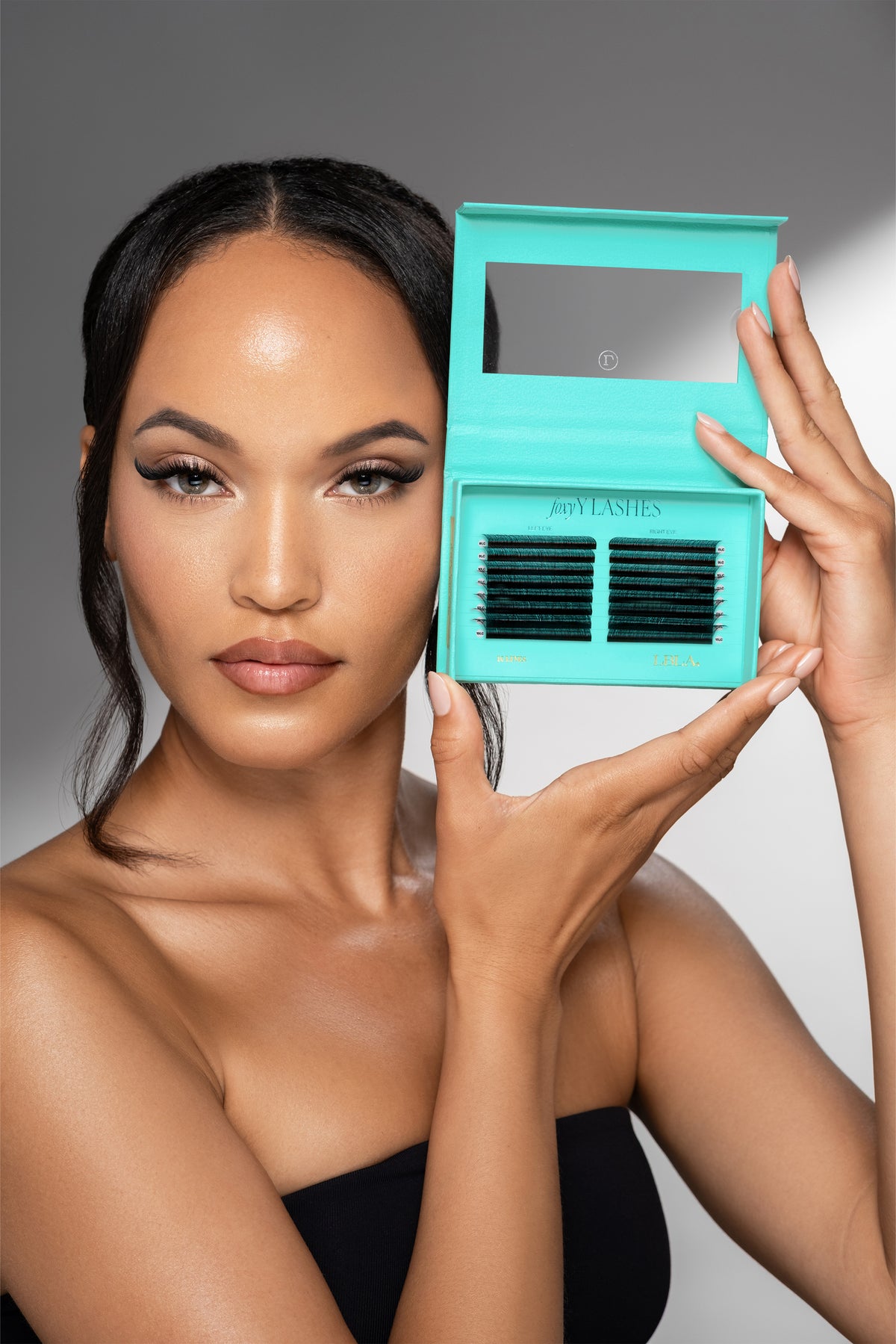 Foxy Y 0.07mm Individual Professional Volume Premade Lash Extensions